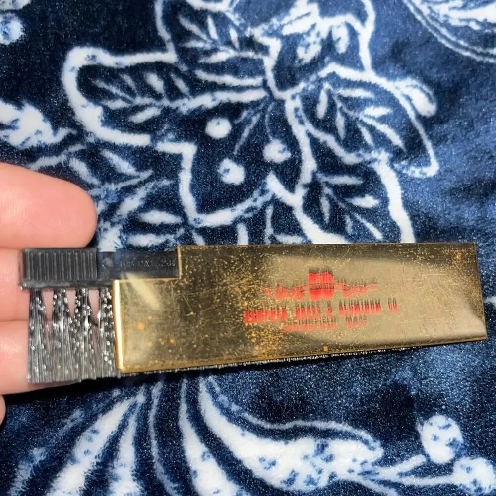 Vintage Brass & Aluminum Co. Pocket Brush 1947 US Patent 2427559